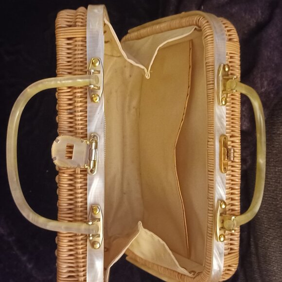 Vintage beaded bakelite purse - Picture 3 of 5